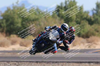 media/Nov-06-2022-SoCal Trackdays (Sun) [[208d2ccc26]]/Turn 7 Set 2 (1050am)/